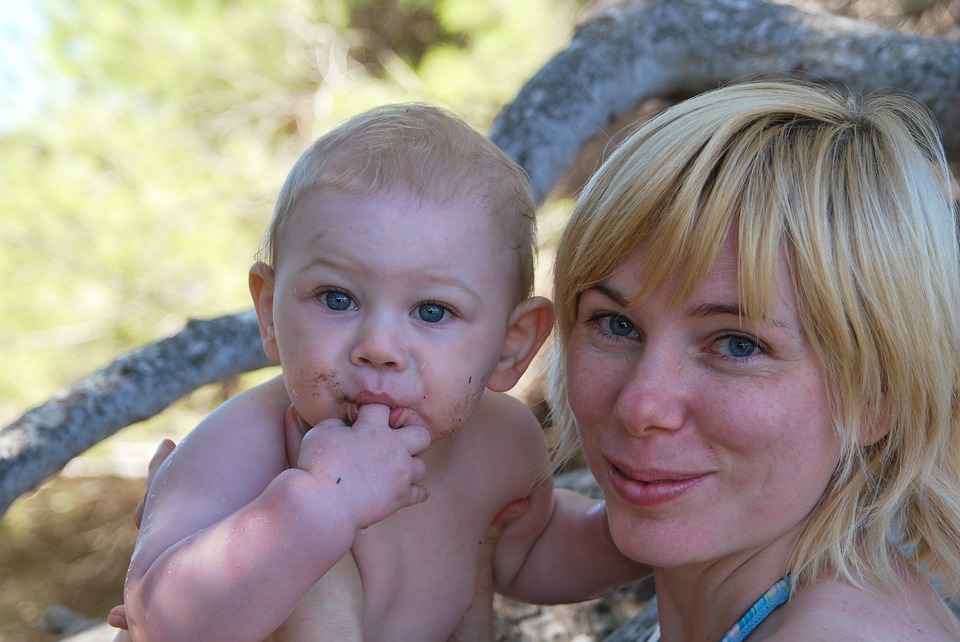 mother-1419888_960_720